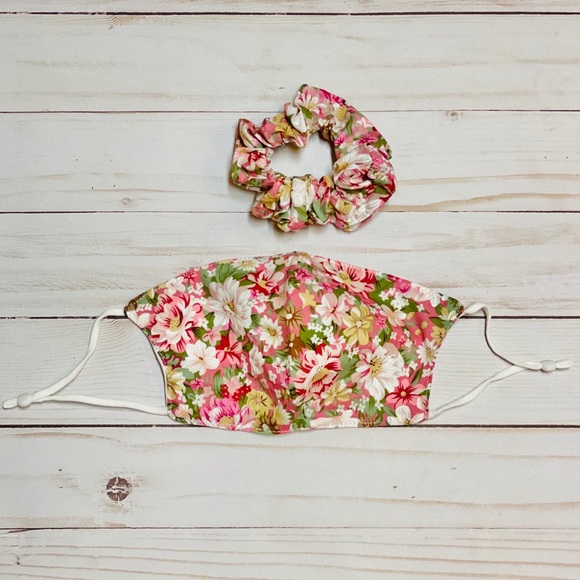 None Accessories - 🔥3/$20🔥Floral Face Mask With Matching Scrunchie